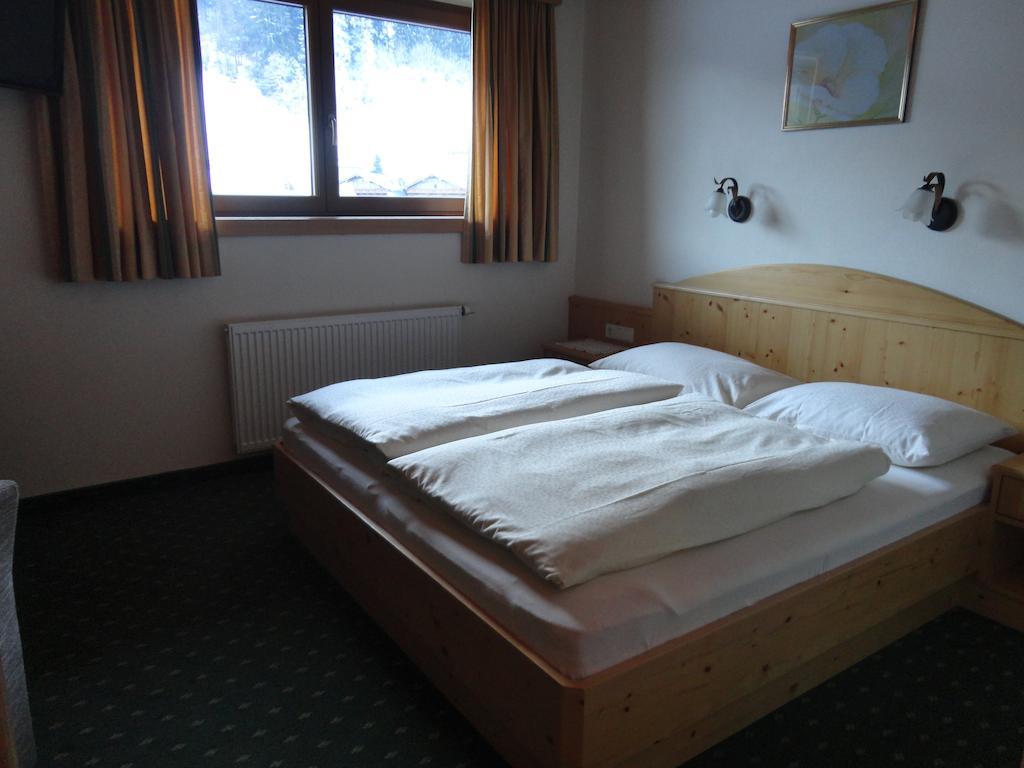 Hotel Garni Klocker คัลเทนบาค ภายนอก รูปภาพ