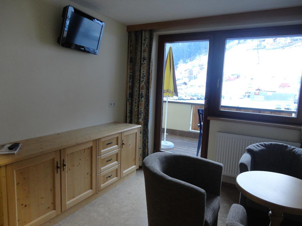 Hotel Garni Klocker คัลเทนบาค ภายนอก รูปภาพ