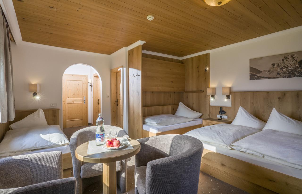 Hotel Garni Klocker คัลเทนบาค ภายนอก รูปภาพ